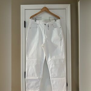 American Eagle Outfitters NWT Classic White Mom Jeans